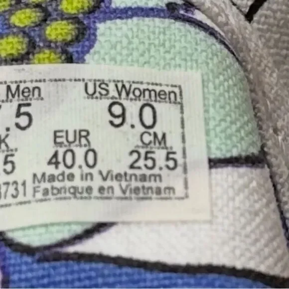 Vans White and Black Floral Sneakers - Picture 12 of 13